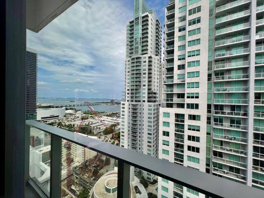 Spacious Studio In The Heart Of Downtown Miami Apartment Exterior photo