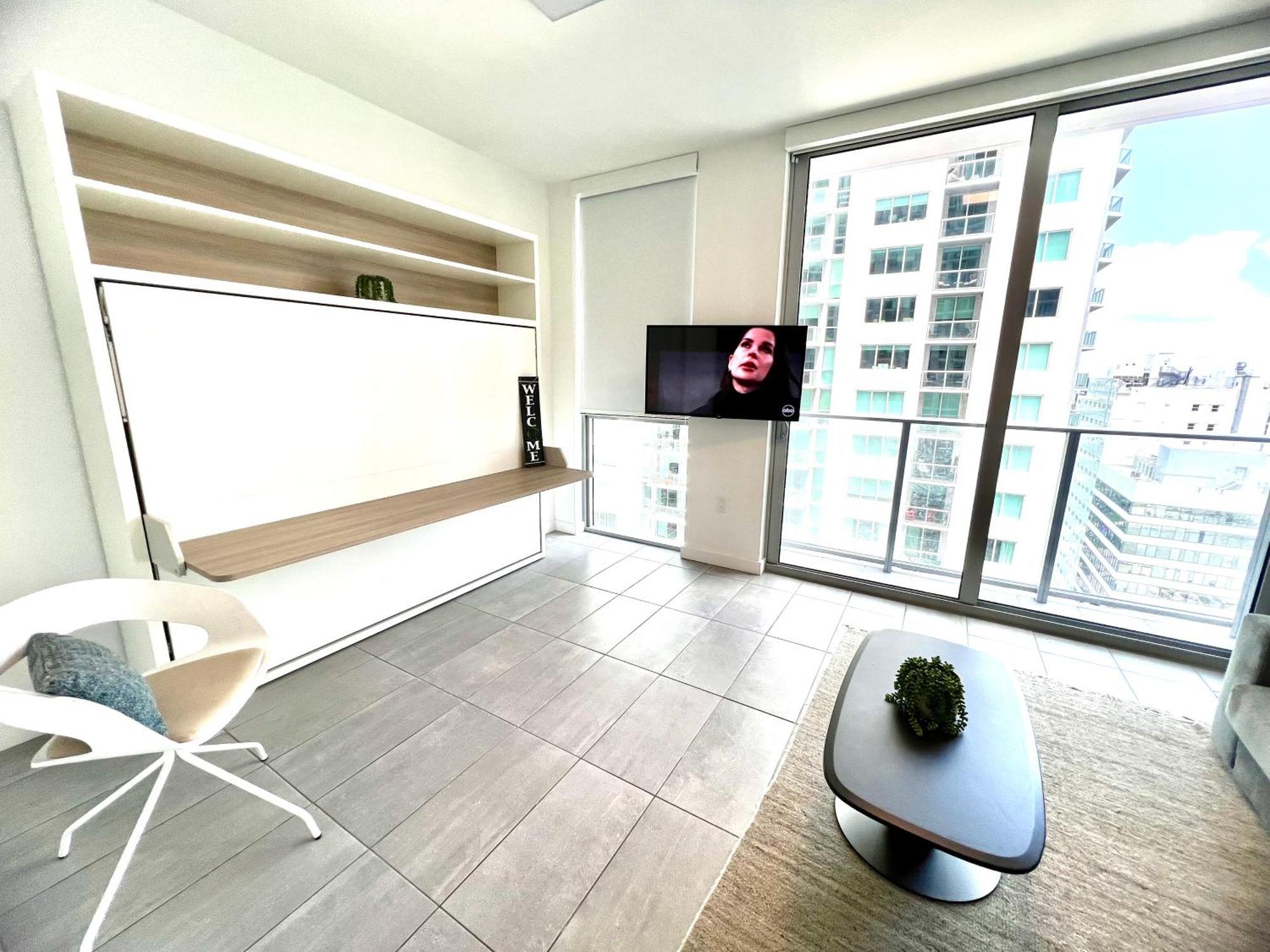 Spacious Studio In The Heart Of Downtown Miami Apartment Exterior photo