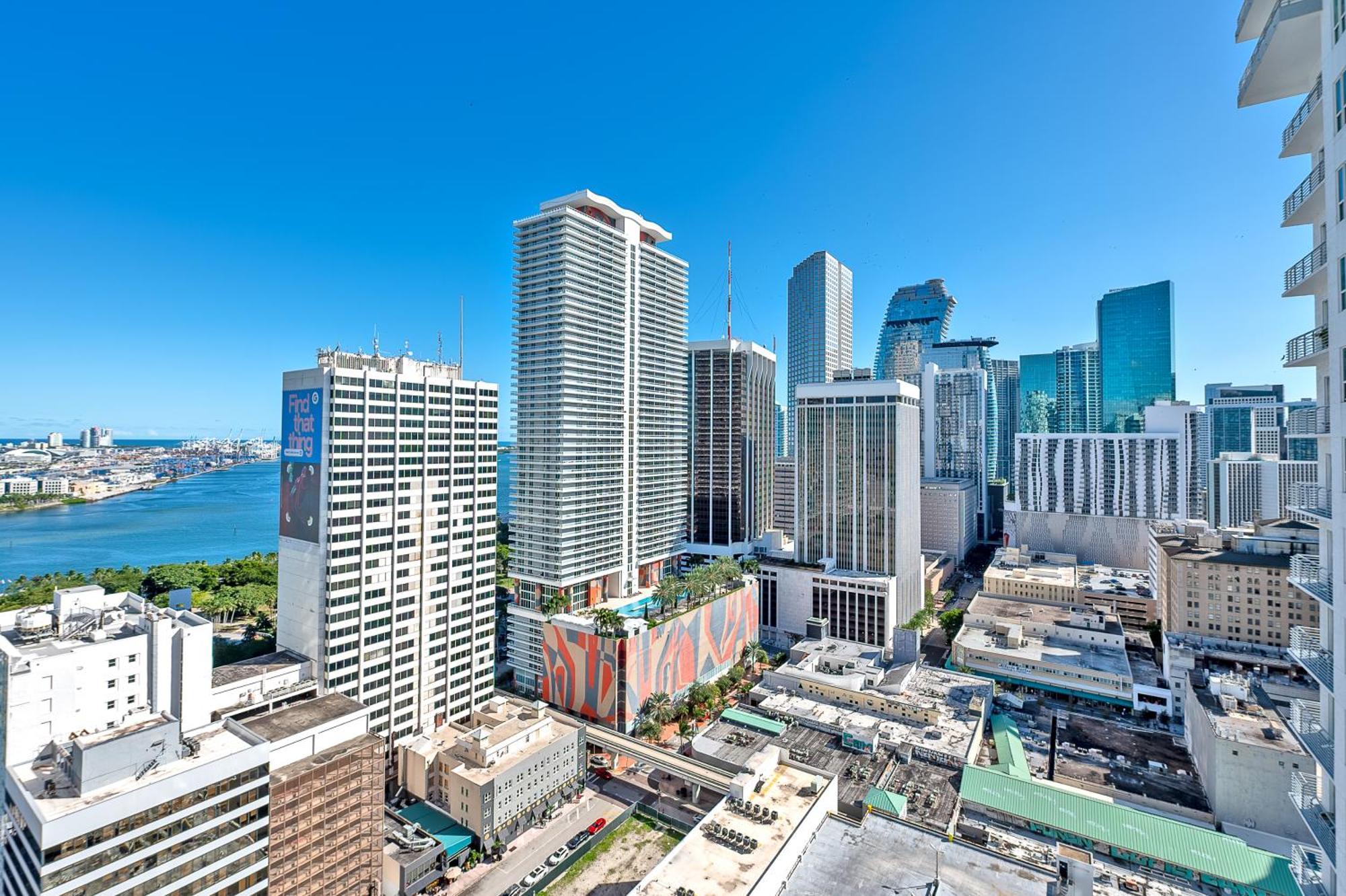 Spacious Studio In The Heart Of Downtown Miami Apartment Exterior photo